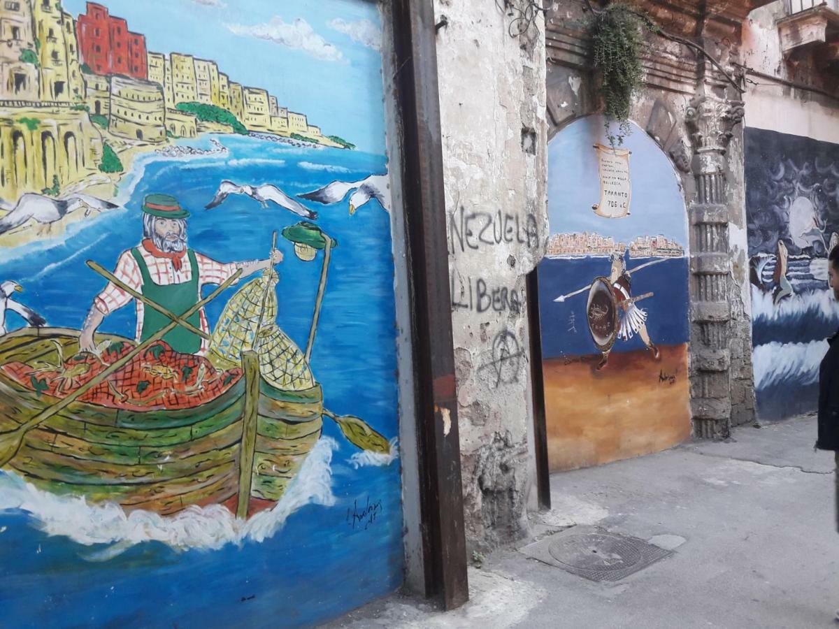 Al Molo Sant'Eligio Hotel Taranto Eksteriør billede