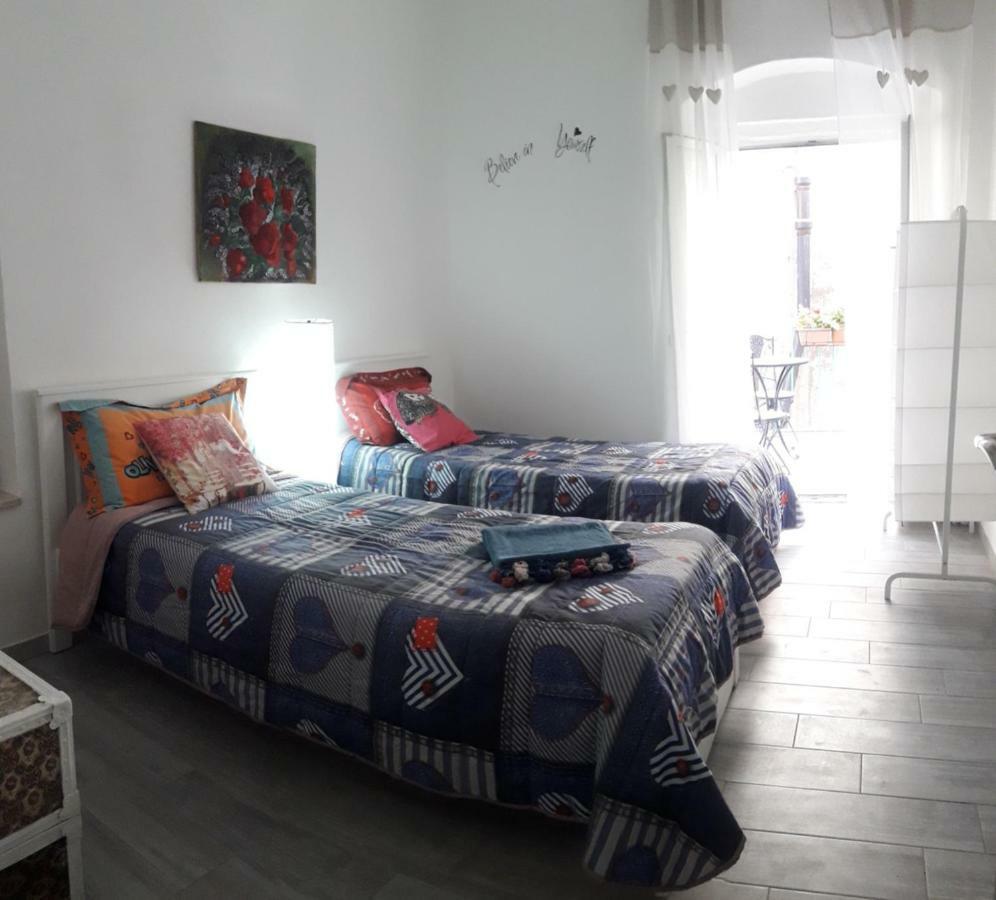 Al Molo Sant'Eligio Hotel Taranto Eksteriør billede