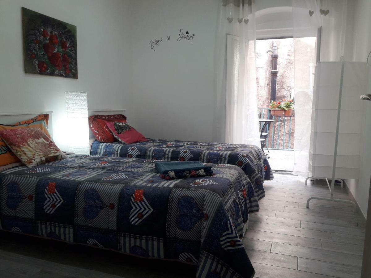 Al Molo Sant'Eligio Hotel Taranto Eksteriør billede