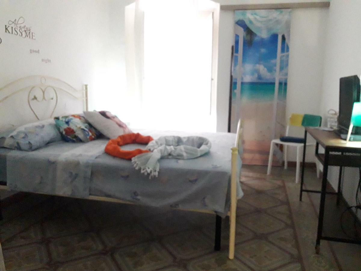 Al Molo Sant'Eligio Hotel Taranto Eksteriør billede