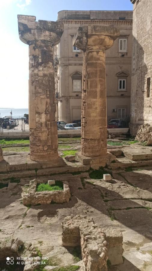 Al Molo Sant'Eligio Hotel Taranto Eksteriør billede
